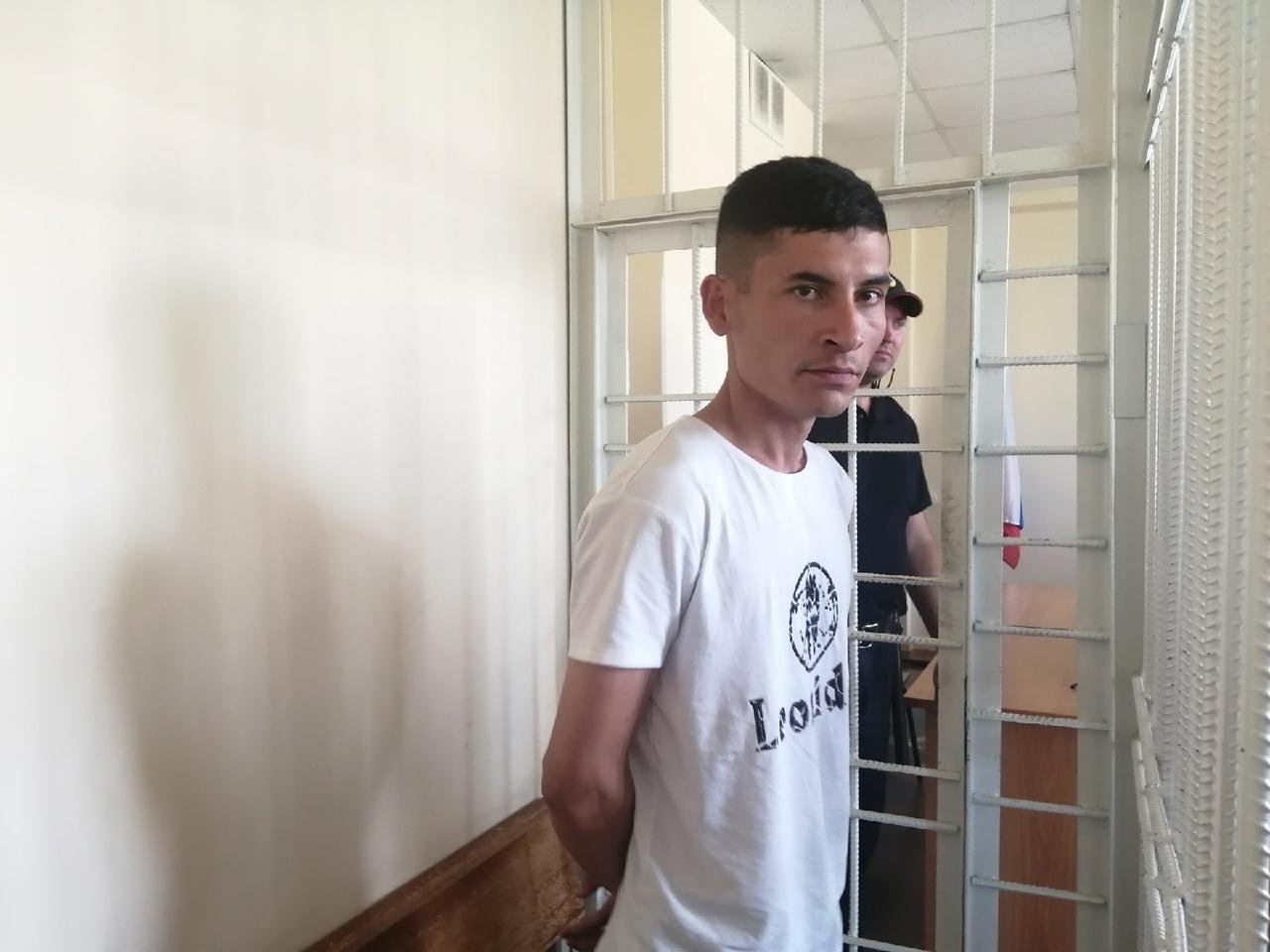 Фото Как арестовывали подозреваемого в убийстве 17-летней девушки: 10 фото из суда в Новосибирске 3