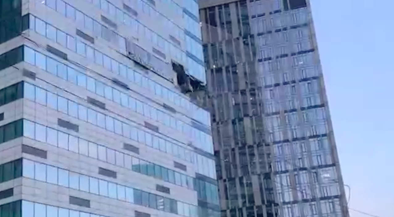 Видео нападения на сити. Высотные здания. Москва Сити здания. Многоэтажки Москвы. Высотные здания Москвы.