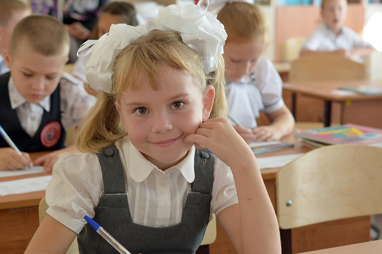 Фото По 21 850 к школе: в России хотят ввести разовую выплату на детей в 2023 году 2