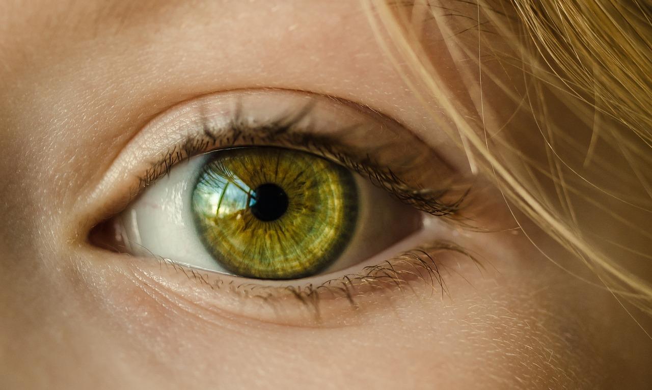 Фото Видно по глазам: мужчины и женщины с этим цветом глаз изменяют чаще всего 2