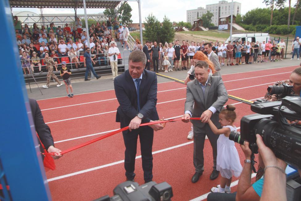Фото В Заельцовском районе Новосибирска открыли «умную» спортивную площадку 2