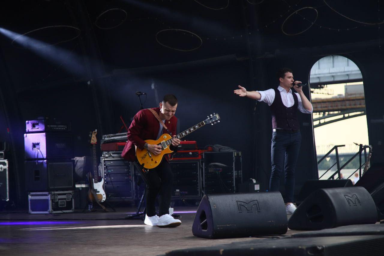 Фото Фанаты кричали «Останусь пеплом»: в Новосибирске выступление рок-группы «Город 312» вызвало фурор. ФОТОРЕПОРТАЖ 11