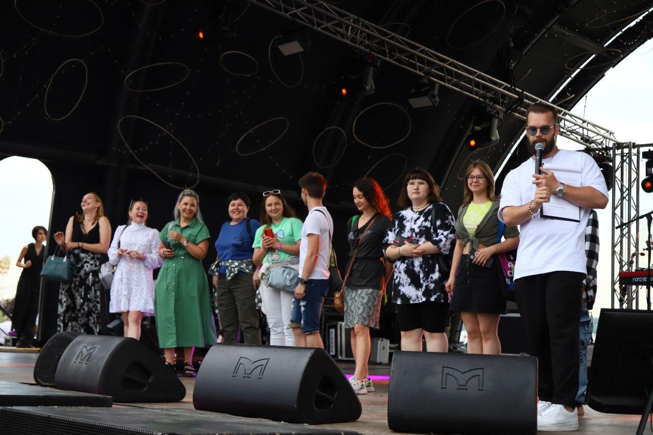 Фото Фанаты кричали «Останусь пеплом»: в Новосибирске выступление рок-группы «Город 312» вызвало фурор. ФОТОРЕПОРТАЖ 17