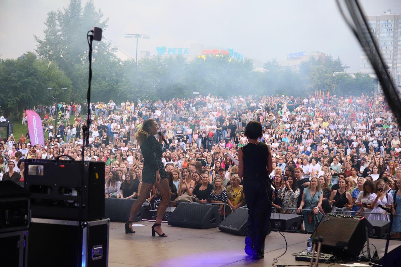 Фото «Вне зоны доступа». Сотни новосибирцев собрались на концерт рок-группы «Город 312». ОНЛАЙН 8
