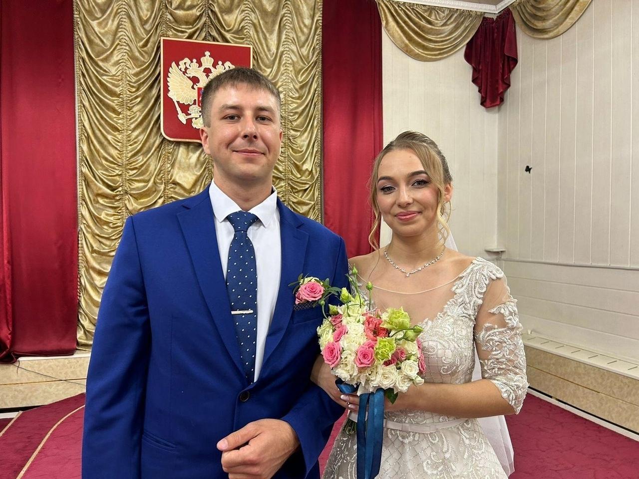 Фото В Новосибирске опубликовали фото ярких летних свадеб 3