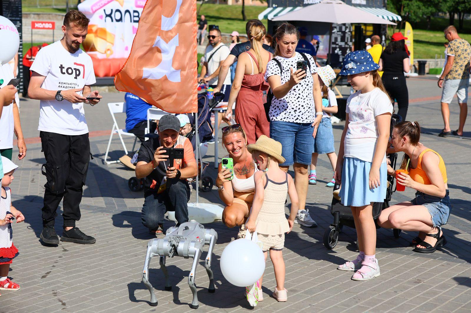 Фото Гастрономический взрыв: в Новосибирске состоялся грандиозный «Пикник Фест» 3 - Сиб.ФМ Фото Гастрономический взрыв: в Новосибирске состоялся грандиозный «Пикник Фест» 3