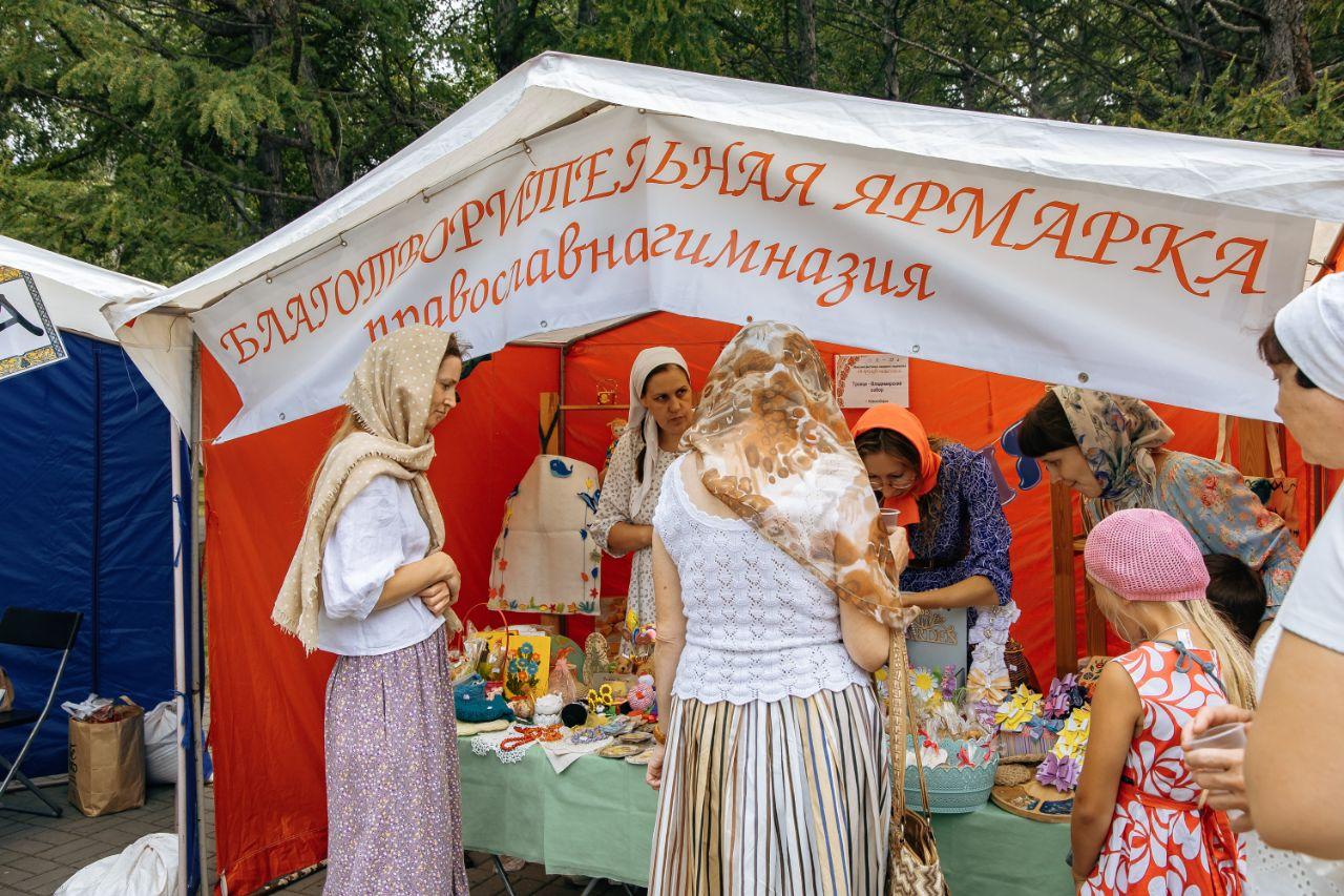 Фото В Новосибирске прошёл массовый Крестный ход в честь Дня Крещения Руси 4