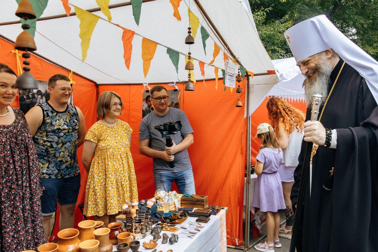 Фото В Новосибирске прошёл массовый Крестный ход в честь Дня Крещения Руси 7