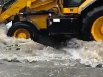 Фото Разрушенные дома и затопленные дороги. Как Новосибирск пережил мощный ливень и ураган 2