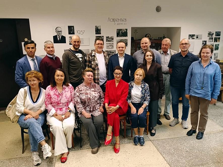 Фото Владислав Даванков: «Партия „Новые люди“ поддержит разработки новосибирских учёных из Академгородка» 2 - Сиб.ФМ Фото Владислав Даванков: «Партия „Новые люди“ поддержит разработки новосибирских учёных из Академгородка» 2