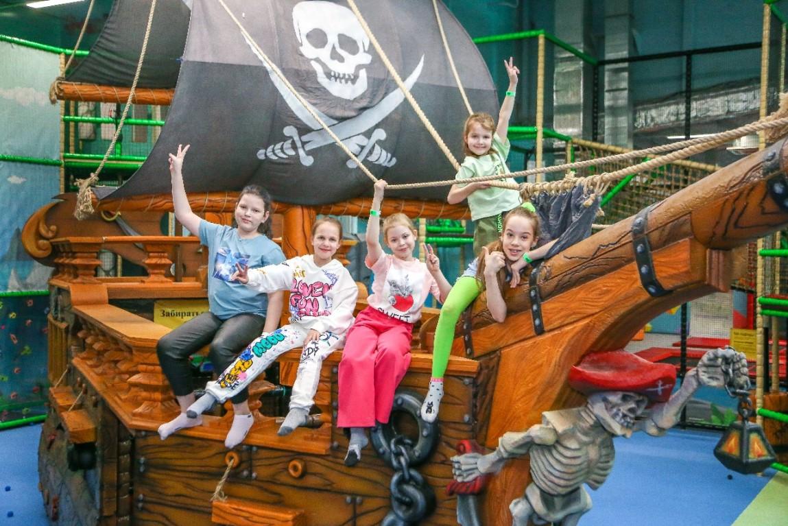 Фото Веселое лето начинается на «Весёлом острове»: уникальная программа для детских лагерей 3 - Сиб.ФМ Фото Веселое лето начинается на «Весёлом острове»: уникальная программа для детских лагерей 3
