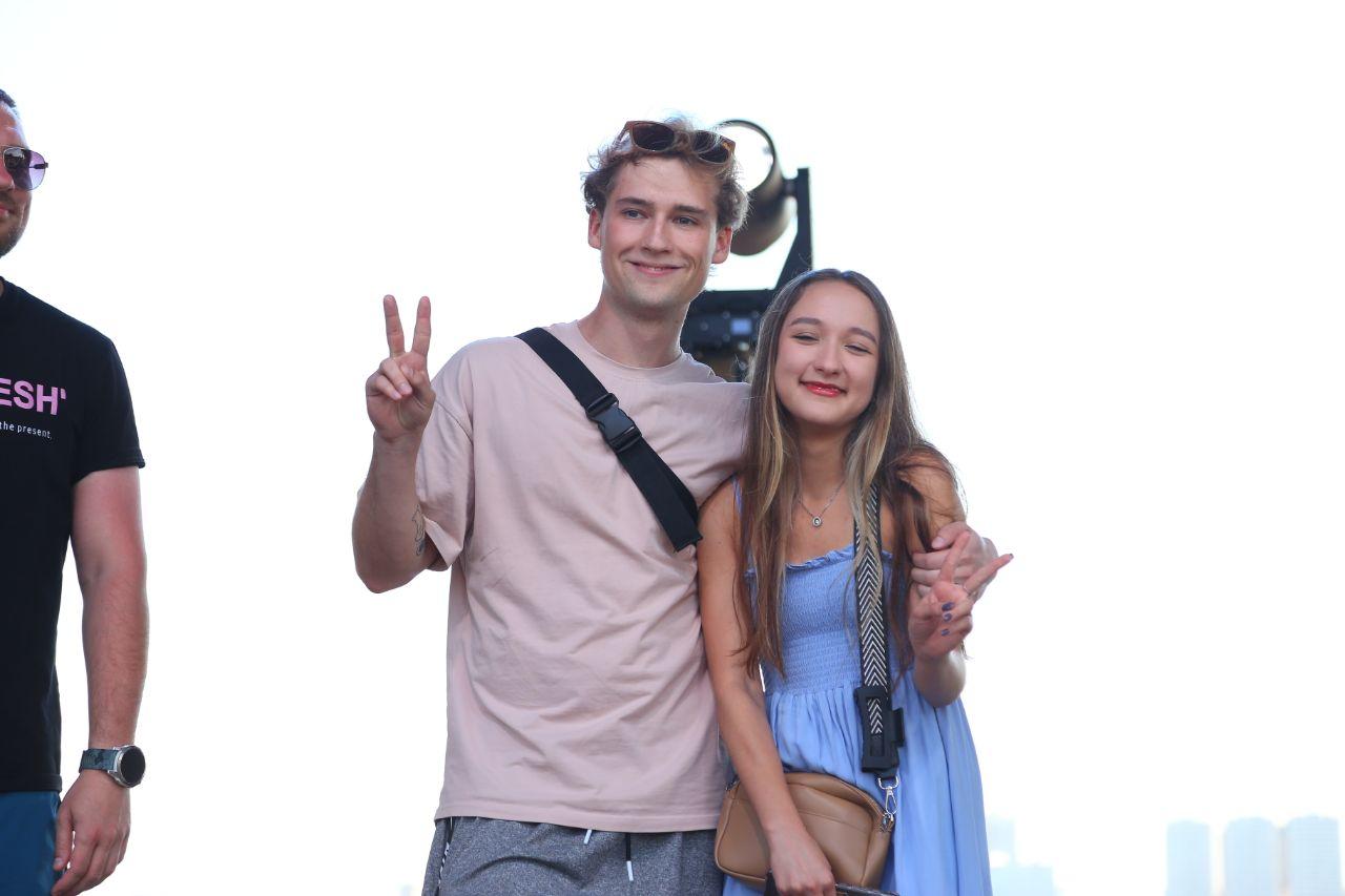 Фото Гигантская яичница и турнир по ловле рыбы. Опубликованы кадры масштабного «Пикник феста» на Михайловской набережной 52 - Сиб.ФМ Фото Гигантская яичница и турнир по ловле рыбы. Опубликованы кадры масштабного «Пикник феста» на Михайловской набережной 52