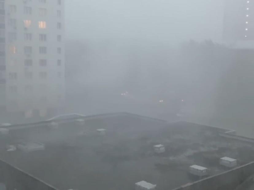 Фото Разрушенные дома и затопленные дороги. Как Новосибирск пережил мощный ливень и ураган 6