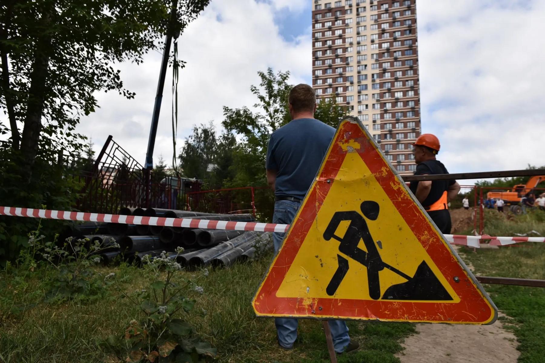 Фото 15-метровый «портал в ад» оставил без воды 700 домов Новосибирска 15 - Сиб.ФМ Фото 15-метровый «портал в ад» оставил без воды 700 домов Новосибирска 15