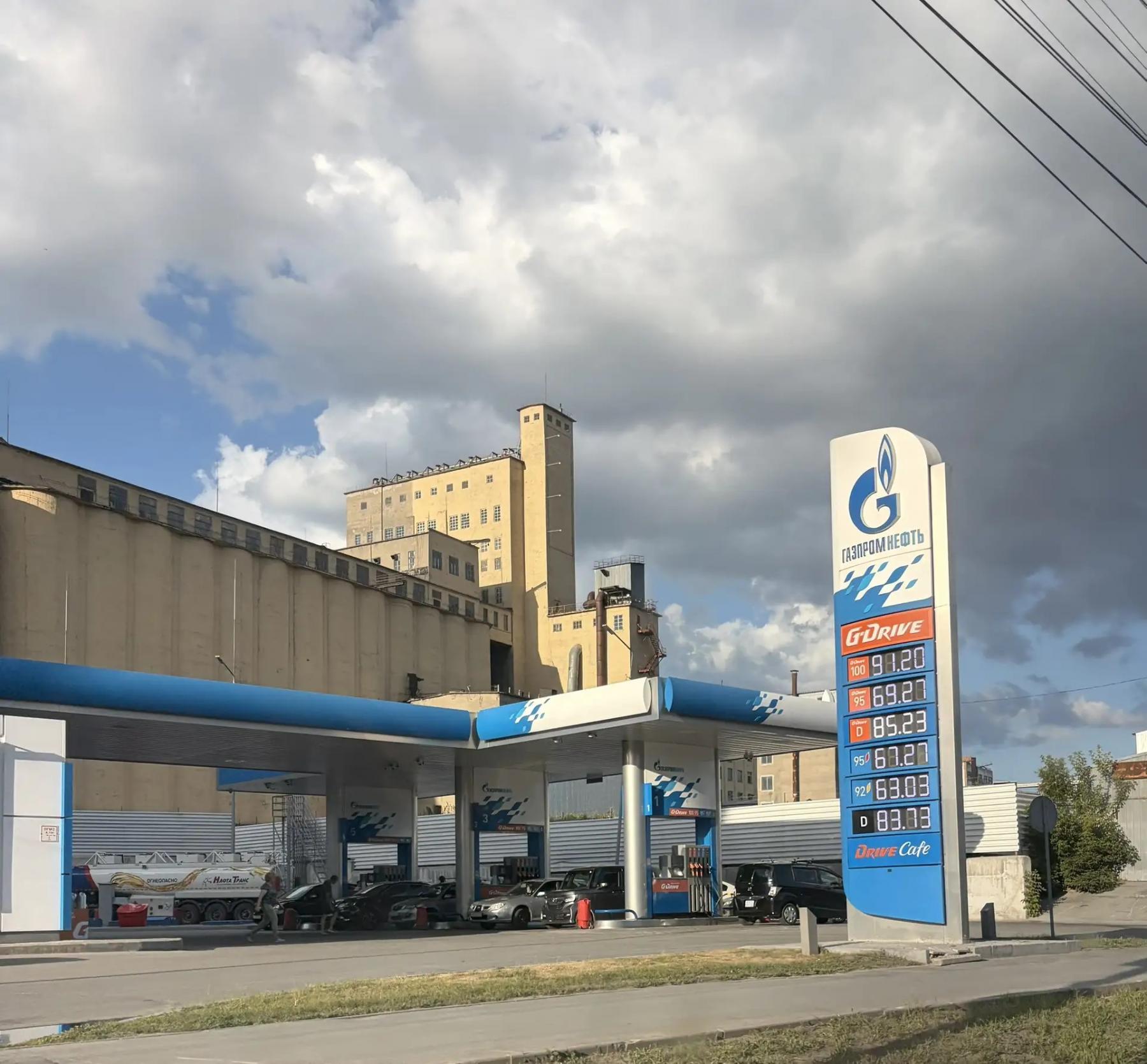 Фото Где в Новосибирске нет бензина: онлайн-мониторинг 6 - Сиб.ФМ Фото Где в Новосибирске нет бензина: онлайн-мониторинг 6