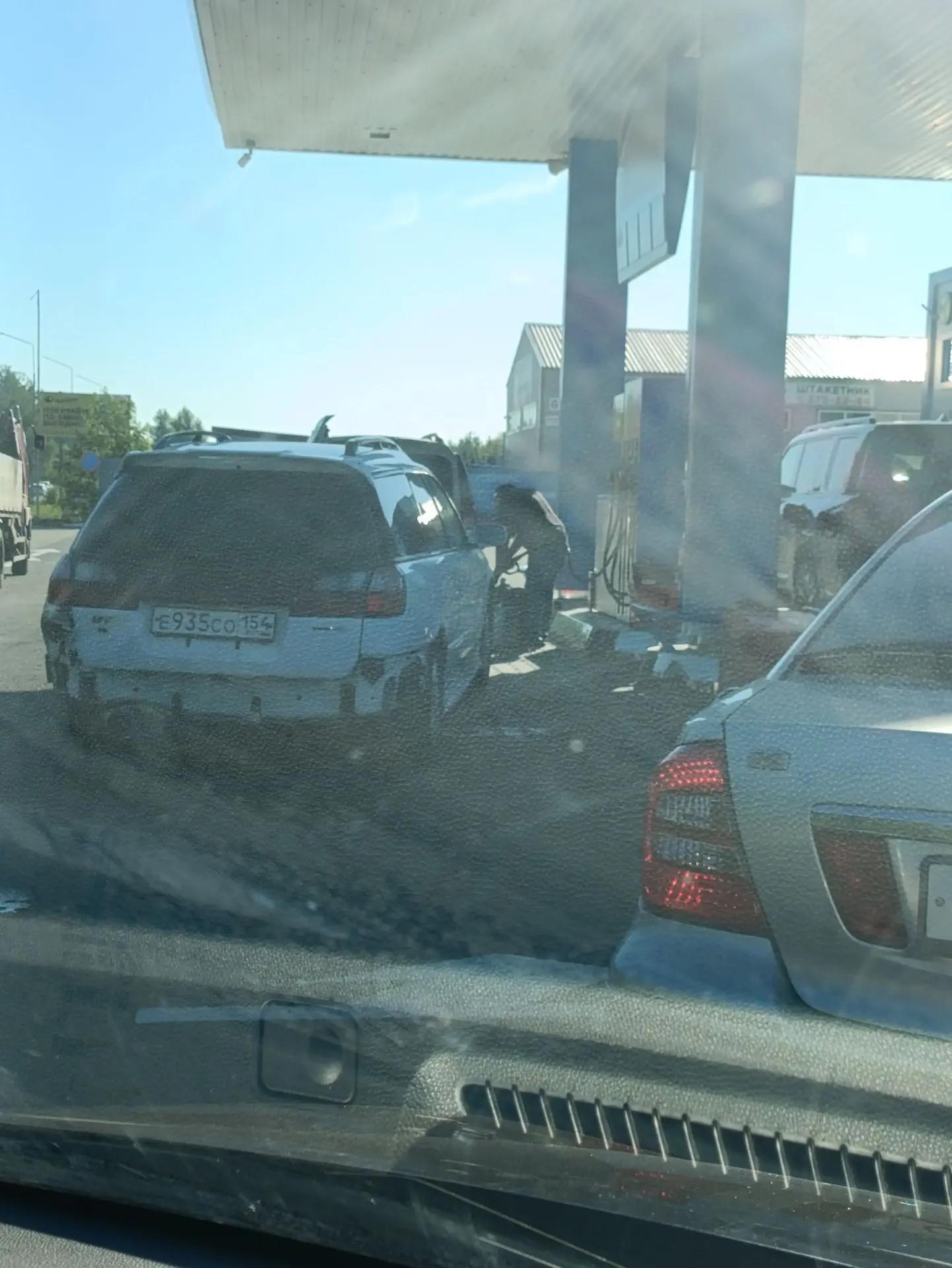 Фото Где в Новосибирске нет бензина: онлайн-мониторинг 3 - Сиб.ФМ Фото Где в Новосибирске нет бензина: онлайн-мониторинг 3