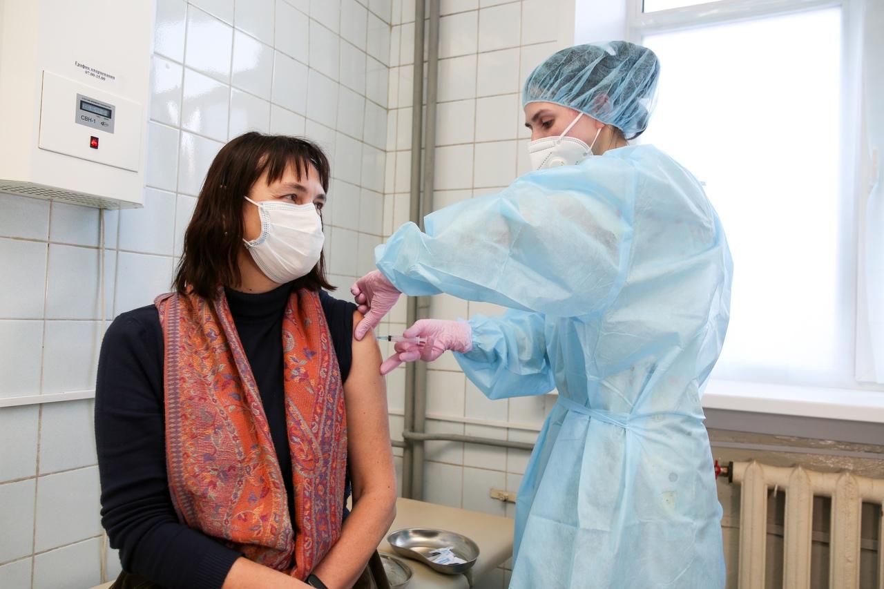 Фото Противопоказания к вакцинации от коронавируса: кому нельзя делать прививку 2