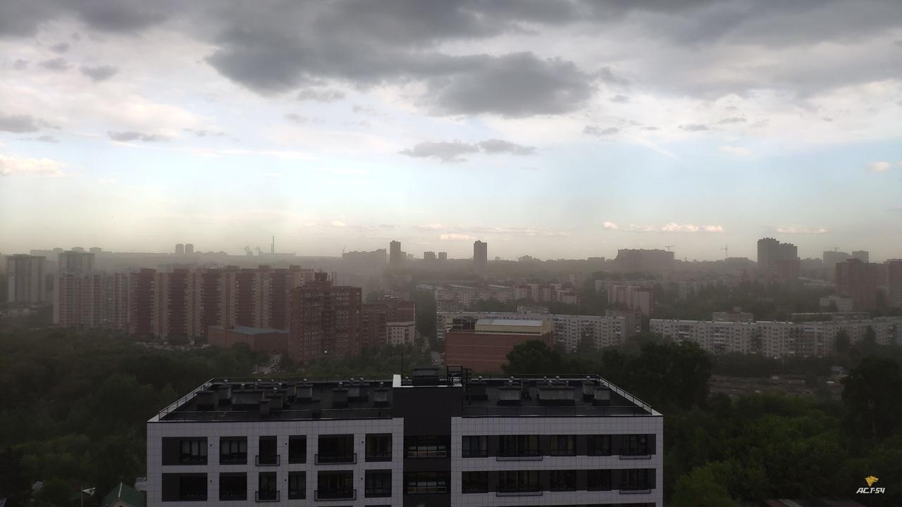 В египте пылевая буря. Бури в новосибирске. Запыленность воздуха картинки. Буря в новосибирске 2024. Диктант пыльная буря.