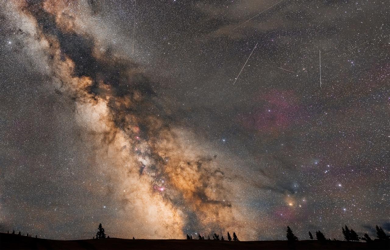 Фото Астрофотограф из Новосибирска Поляков запечатлел Млечный путь в горах Алтая 2