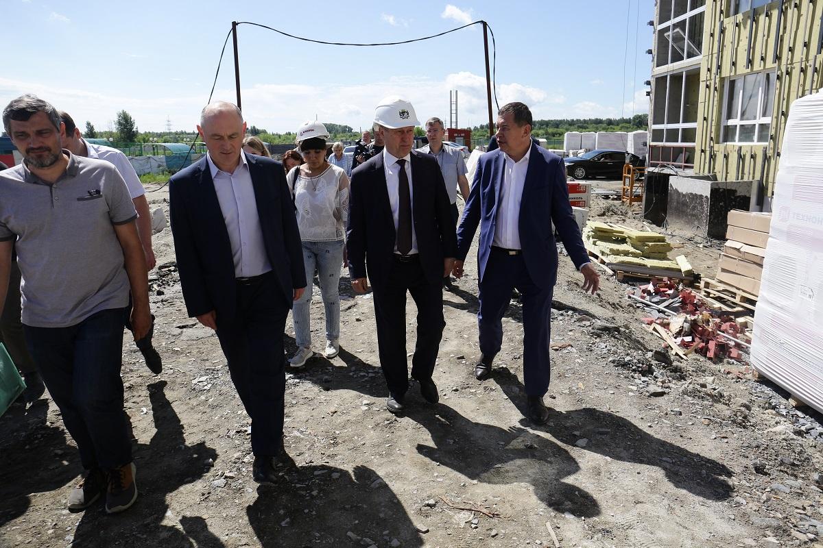 Фото В Новосибирске будет сдан новый дом для переселения из аварийного жилья 2