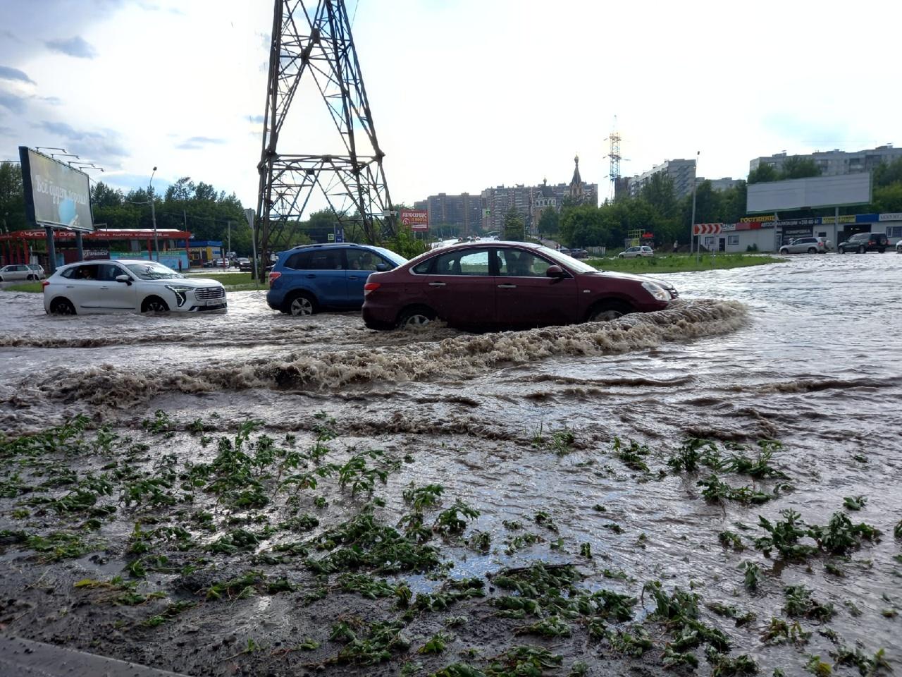 Фото Сильный ливень затопил улицы Новосибирска 20 июня 2