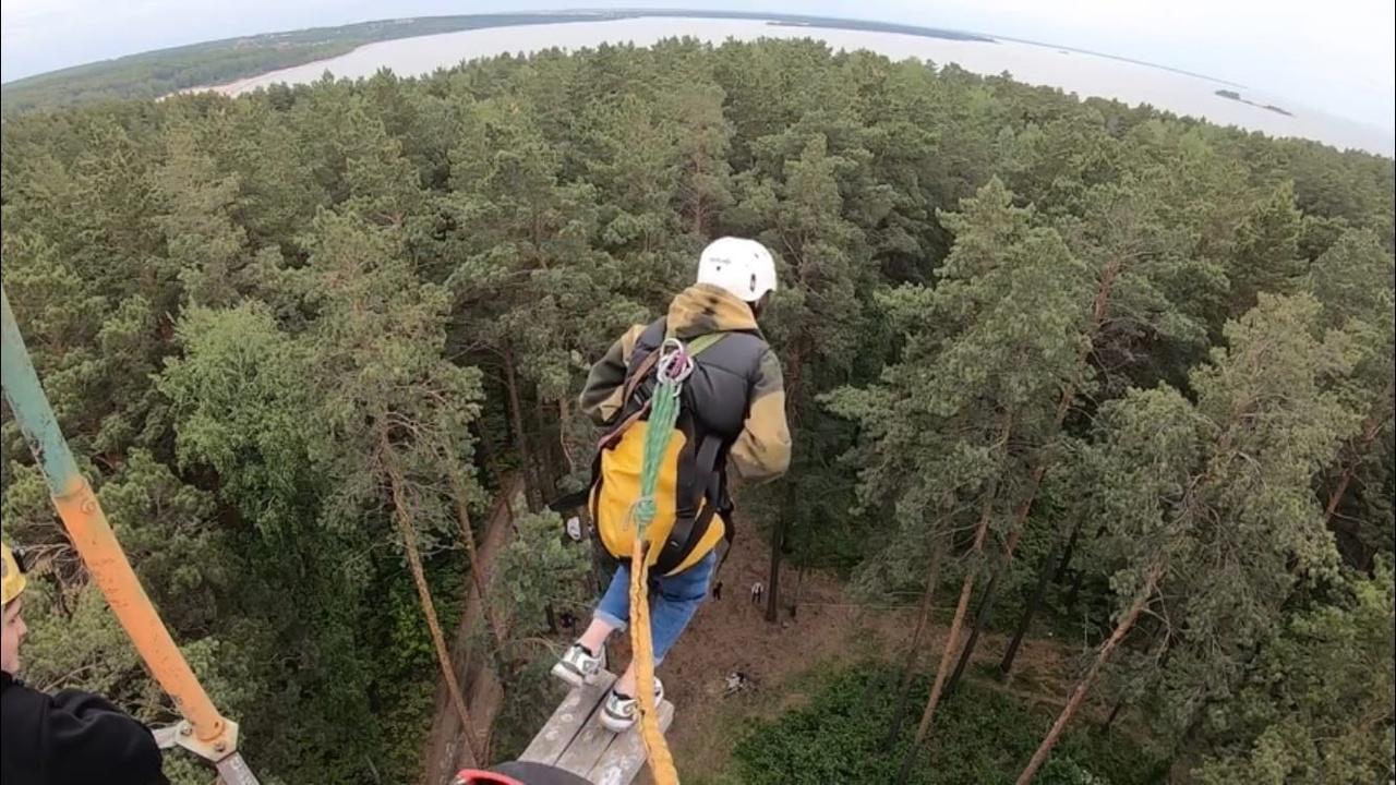 Фото Студентка из Новосибирска прыгнула с 30-метровой вышки за 500 рублей 3