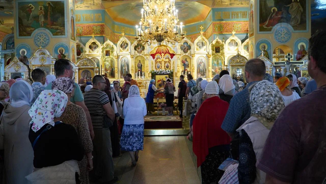 Фото В Новосибирске прошёл заключительный молебен с мощами Георгия Победоносца 3