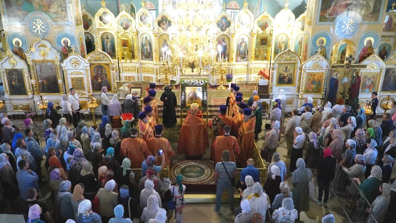 Фото В Новосибирске прошёл заключительный молебен с мощами Георгия Победоносца 10