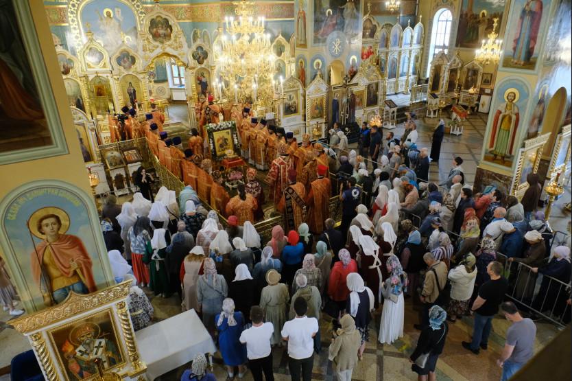 Фото В Новосибирске губернатор Травников принял участие в акции 