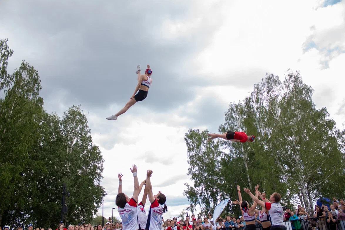 Фото В Новосибирске 15 тысяч человек посетили парк Арена в День города 6