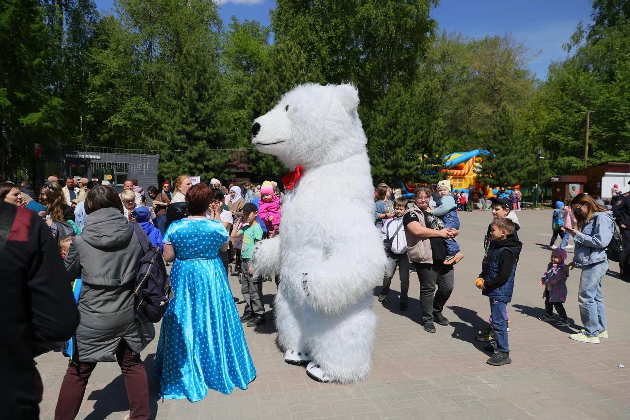 Фото Праздник детства провели в новосибирском парке 2