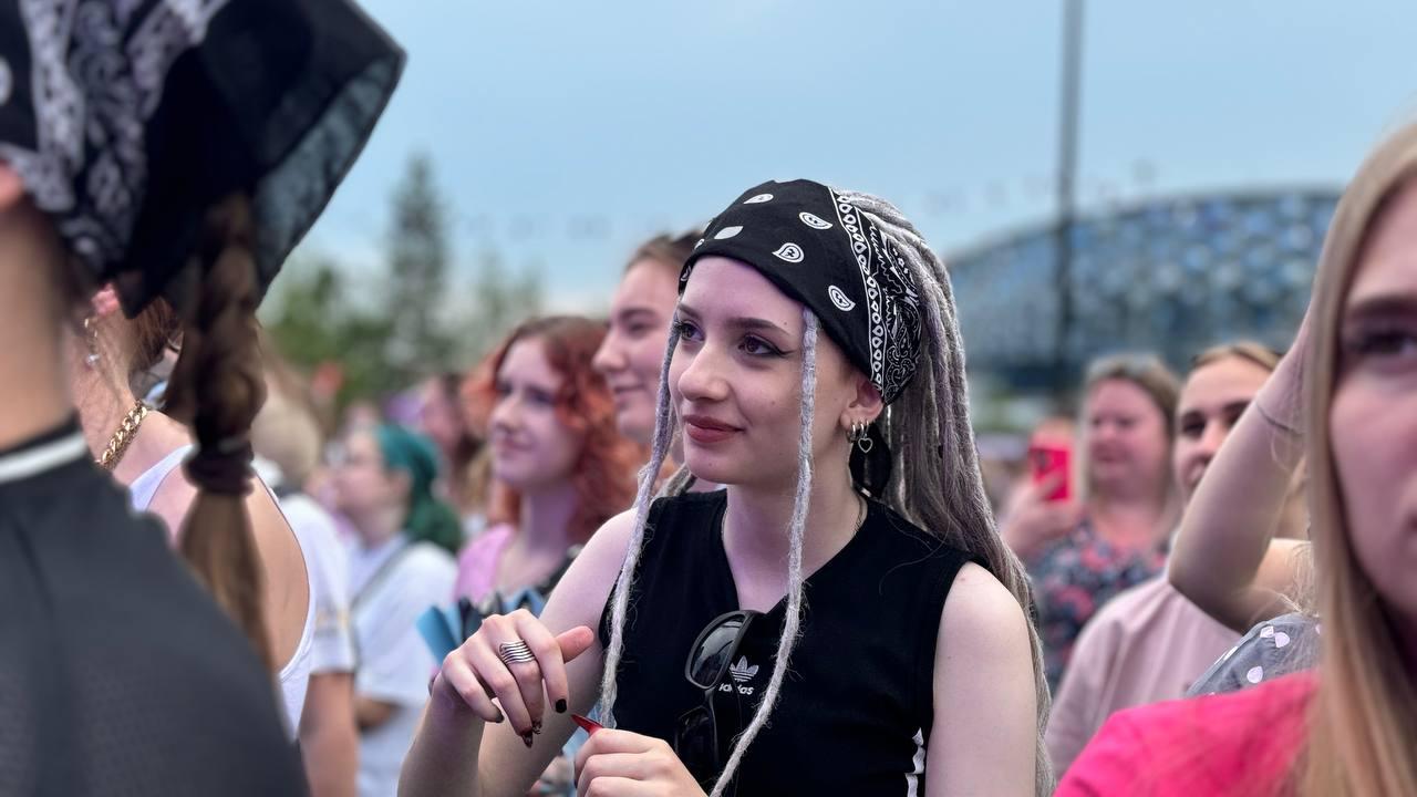 Фото Тысячи новосибирцев пришли на концерт МакSим и Ramil' в парк «Арена». Фоторепортаж 12