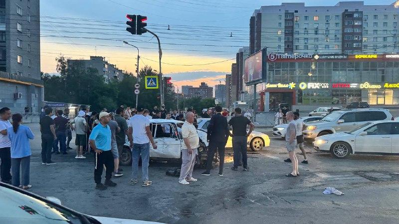 Фото Страшная авария произошла на «Золотой Ниве» в Новосибирске 3