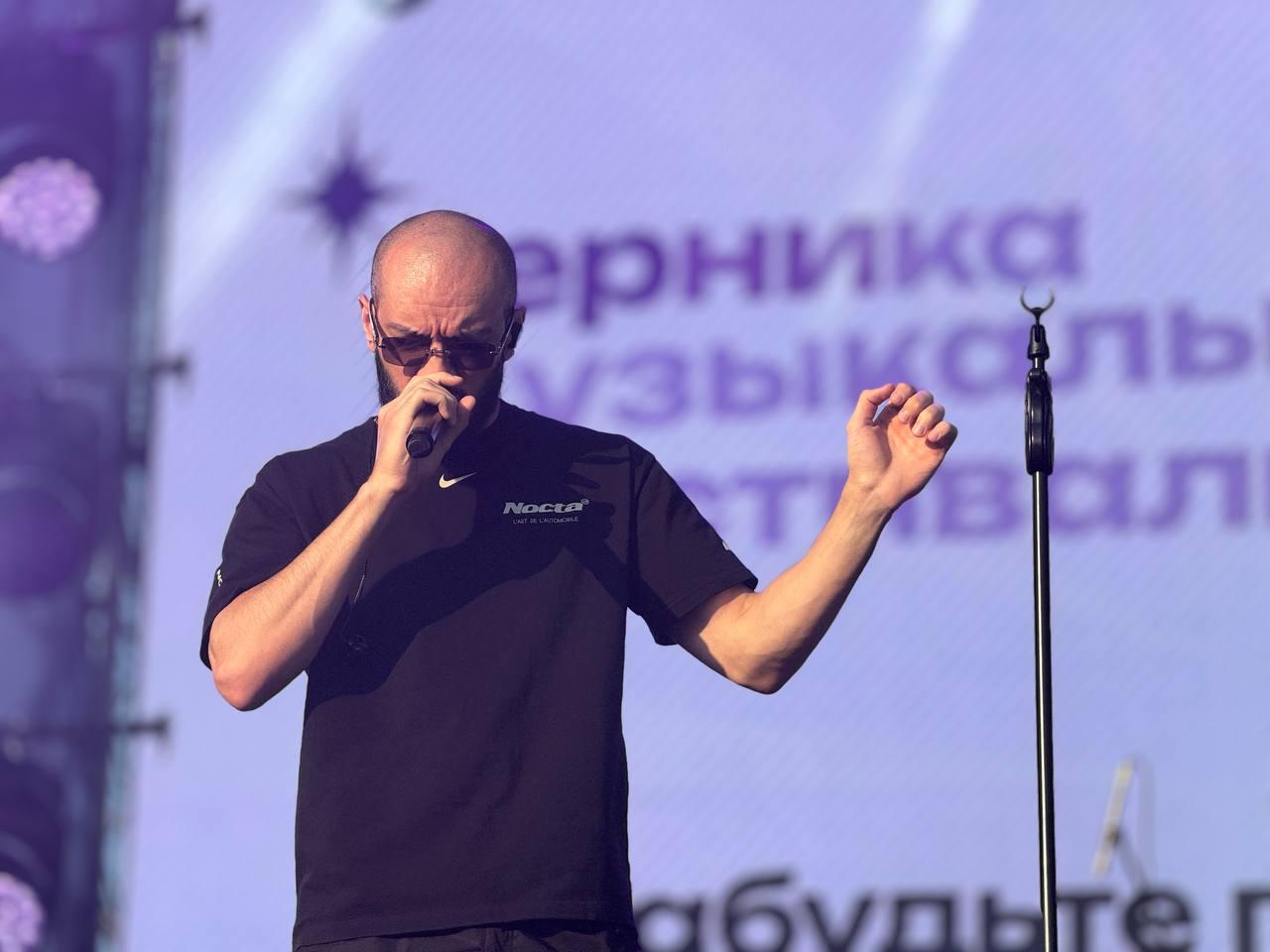 Фото В Новосибирске выступление Давы, Элджея и Лакосты произвело фурор. Фотоотчет Черника Music Fest 15 июня 22