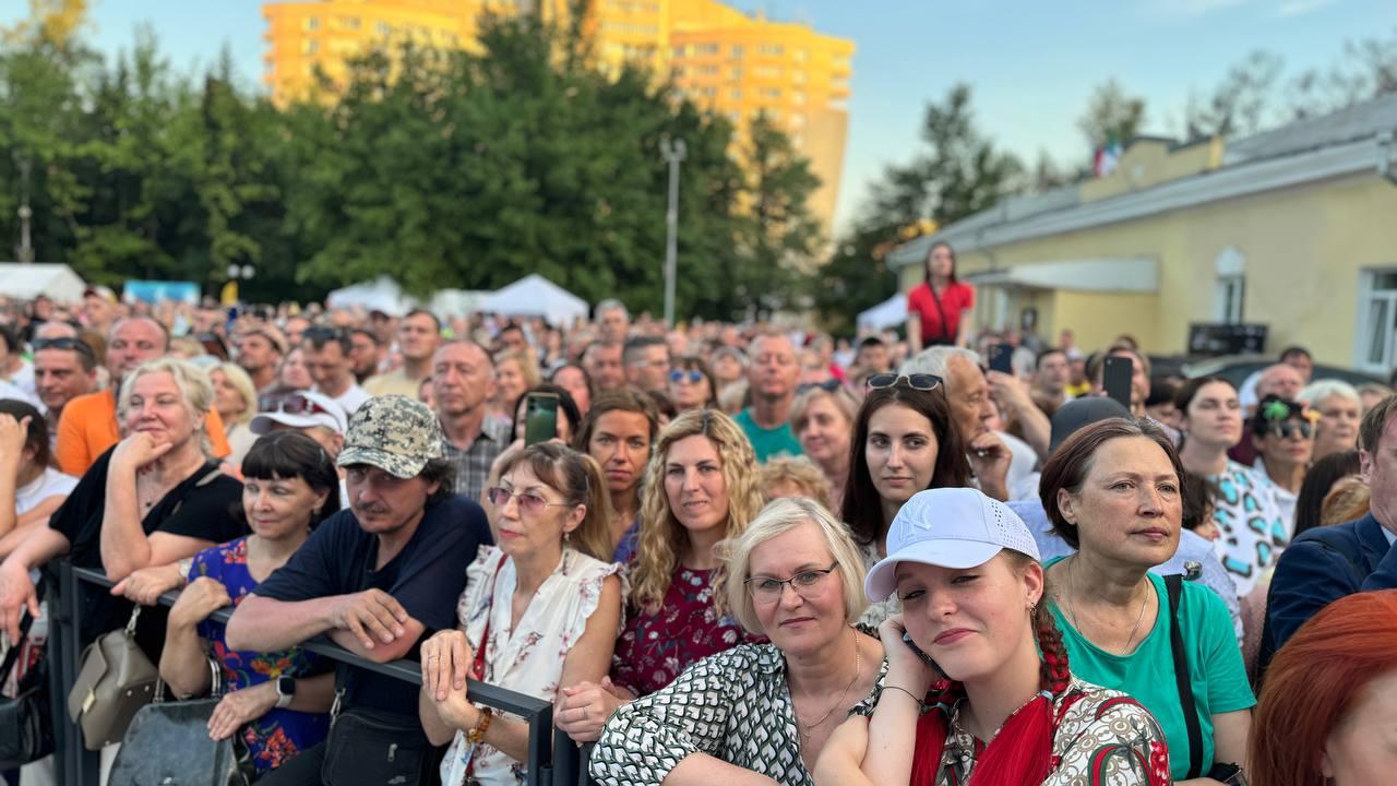 Фото Концерт Ирины Салтыковой и 131 кг баклавы: опубликованы фото празднования Дня города в Центральном парке 60