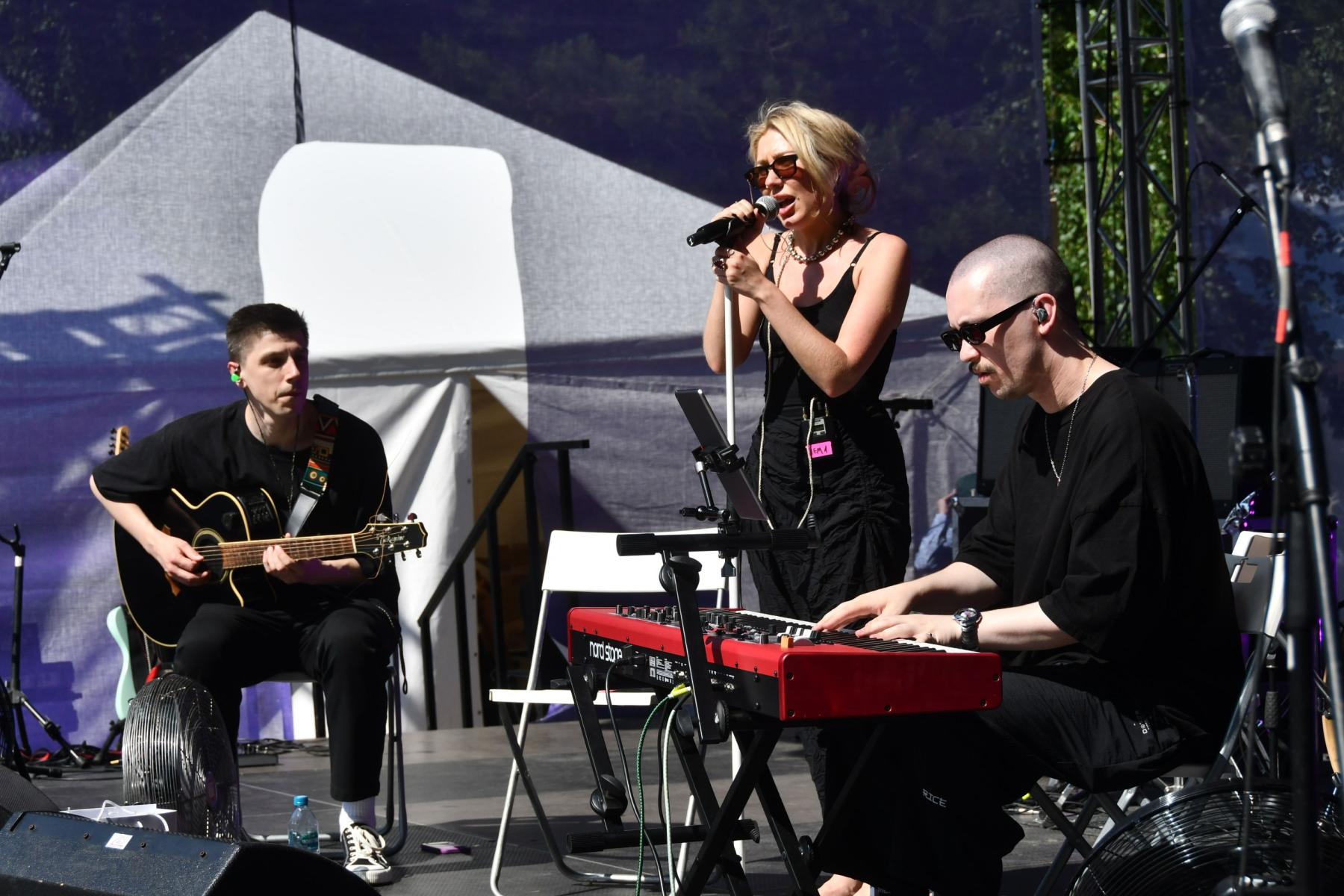 Фото Сибирский фольклор из Санкт-Петербурга 2 - Сиб.ФМ Фото Сибирский фольклор из Санкт-Петербурга 2