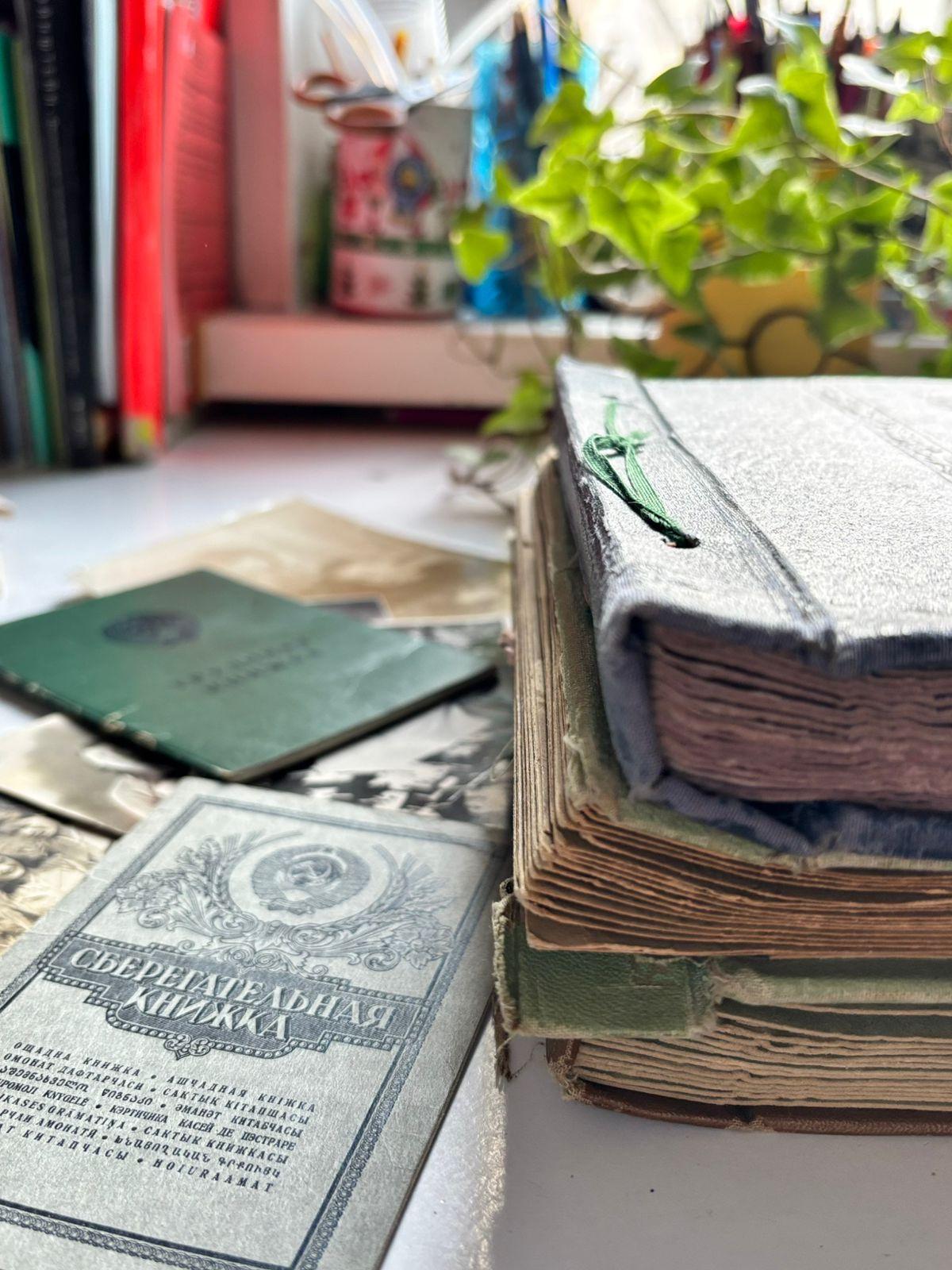 Фото Неделя с новосибирским Бюро генеалогии. С чего начинается семейный поиск: порядок в документах — первый шаг к истории рода 2 - Сиб.ФМ Фото Неделя с новосибирским Бюро генеалогии. С чего начинается семейный поиск: порядок в документах — первый шаг к истории рода 2