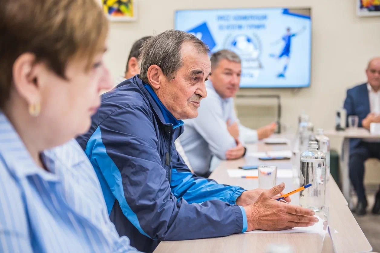 Фото Футбол с первого класса: как Новосибирск воспитывает будущих чемпионов 8