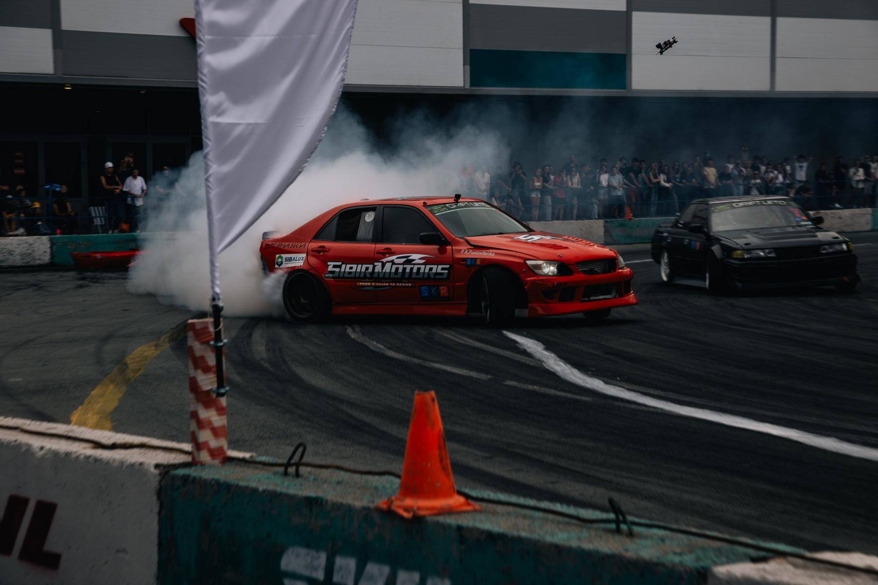Фото Новосибирский форсаж. Опубликованы кадры гонок, где машины заносило на бешеной скорости 35 - Сиб.ФМ Фото Новосибирский форсаж. Опубликованы кадры гонок, где машины заносило на бешеной скорости 35