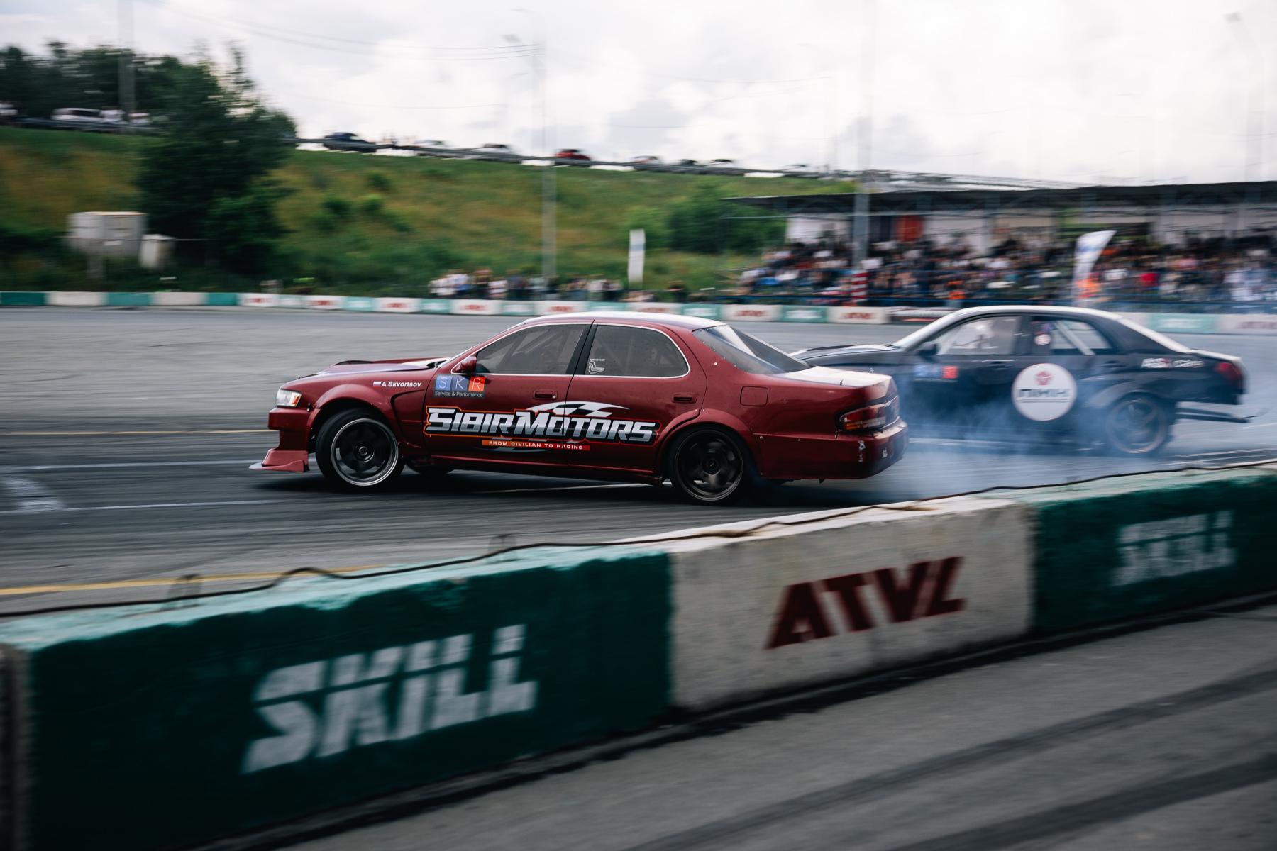 Фото Новосибирский форсаж. Опубликованы кадры гонок, где машины заносило на бешеной скорости 37 - Сиб.ФМ Фото Новосибирский форсаж. Опубликованы кадры гонок, где машины заносило на бешеной скорости 37