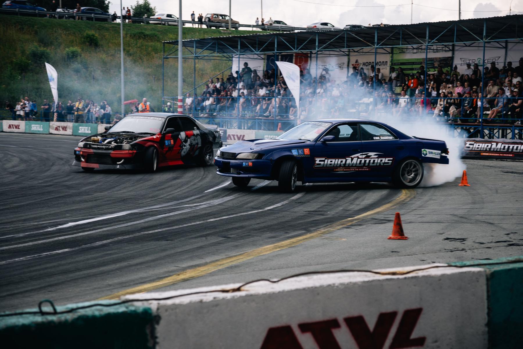 Фото Новосибирский форсаж. Опубликованы кадры гонок, где машины заносило на бешеной скорости 39 - Сиб.ФМ Фото Новосибирский форсаж. Опубликованы кадры гонок, где машины заносило на бешеной скорости 39