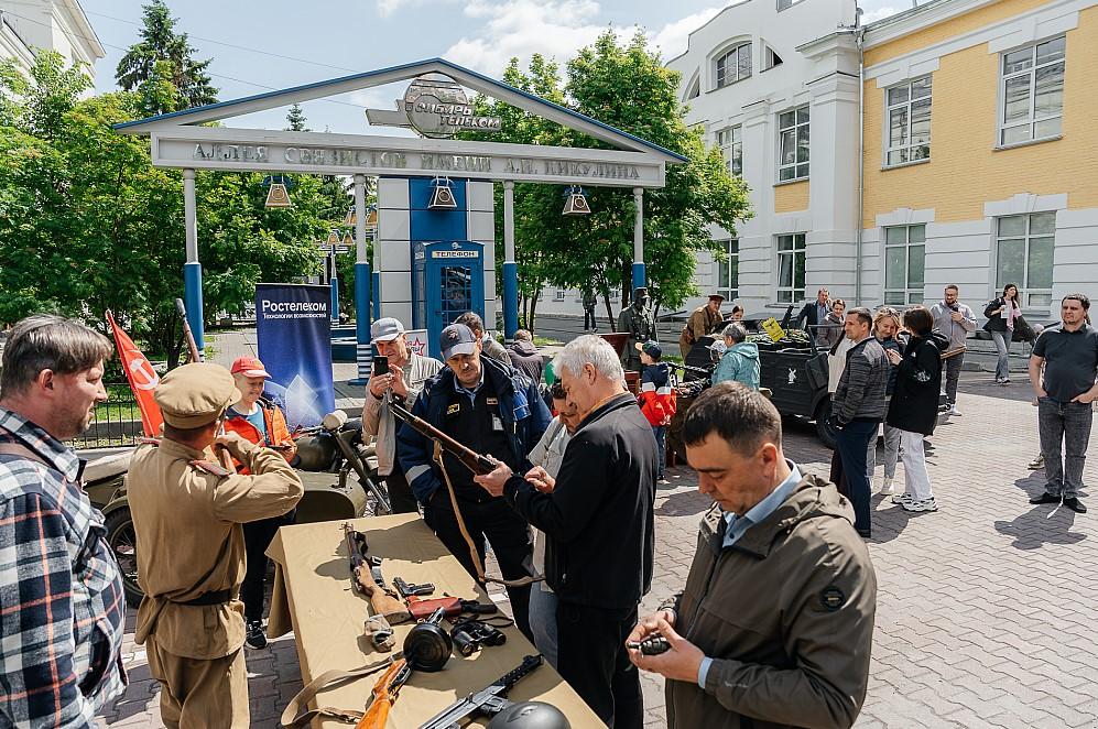 Фото Новосибирцы смогли увидеть «Вооружение Красной армии» 2 - Сиб.ФМ Фото Новосибирцы смогли увидеть «Вооружение Красной армии» 2