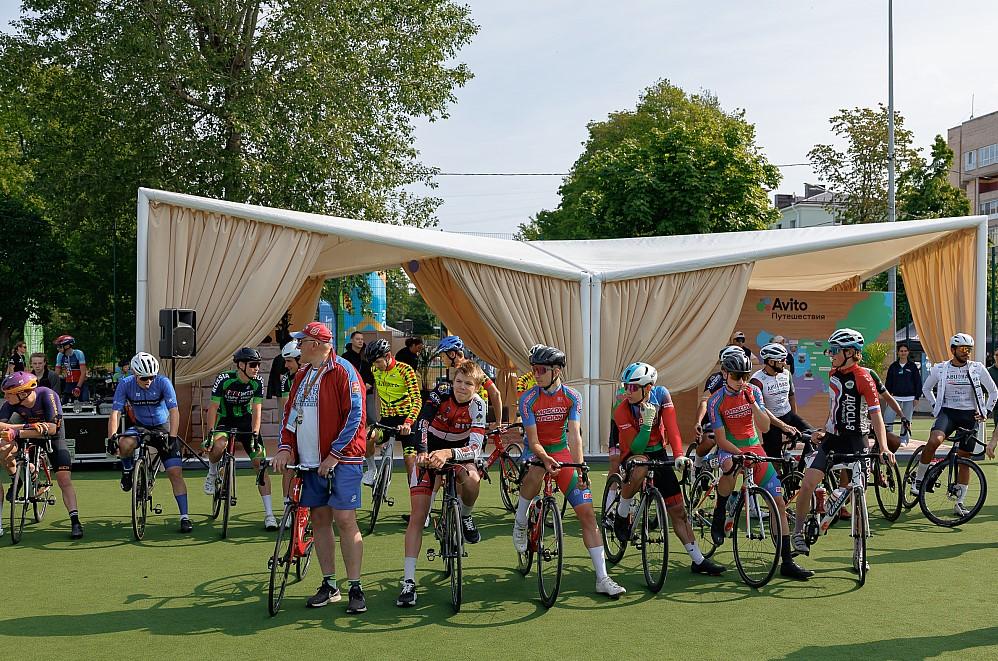 Фото Вокруг Ладоги на скорость: завершилась международная велогонка «Золото Ладоги–2025» 3 - Сиб.ФМ Фото Вокруг Ладоги на скорость: завершилась международная велогонка «Золото Ладоги–2025» 3