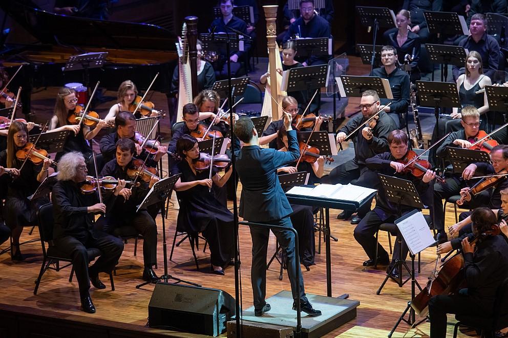 Фото Второй Международный фестиваль имени Эдуарда Артемьева «СИБИРИАДА» открыт в Новосибирске 3 - Сиб.ФМ Фото Второй Международный фестиваль имени Эдуарда Артемьева «СИБИРИАДА» открыт в Новосибирске 3