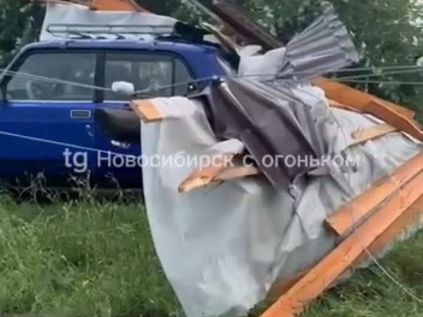 Фото Такого не было никогда. Мощный ураган обрушился на Новосибирскую область — 20 кадров разрушений 7