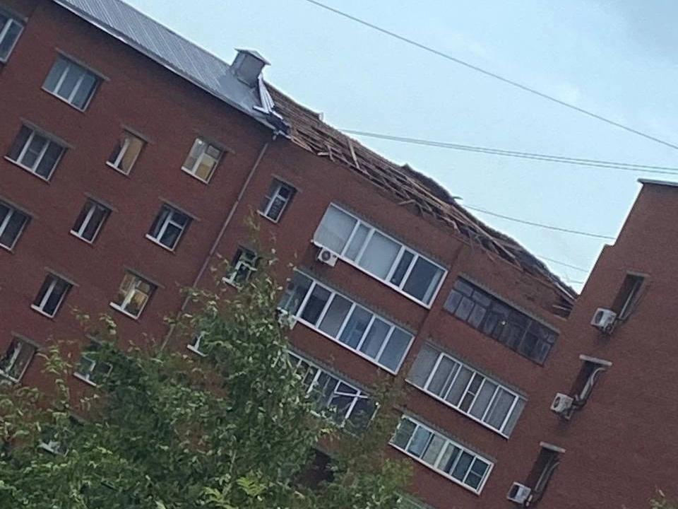 Фото Такого не было никогда. Мощный ураган обрушился на Новосибирскую область — 20 кадров разрушений 5