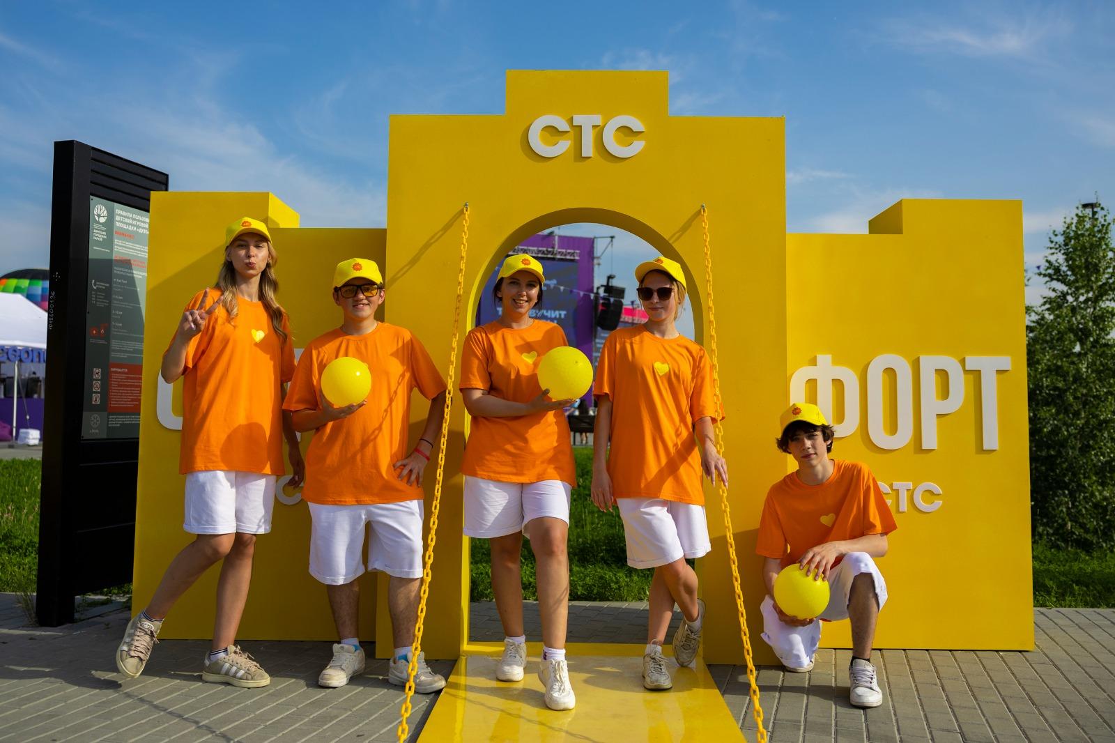 Фото Новосибирск встречает День города: игры на ловкость и смекалку, бесплатная проверка зрения, мерч и розыгрыш Tesla ждут гостей праздника! 2 - Сиб.ФМ Фото Новосибирск встречает День города: игры на ловкость и смекалку, бесплатная проверка зрения, мерч и розыгрыш Tesla ждут гостей праздника! 2