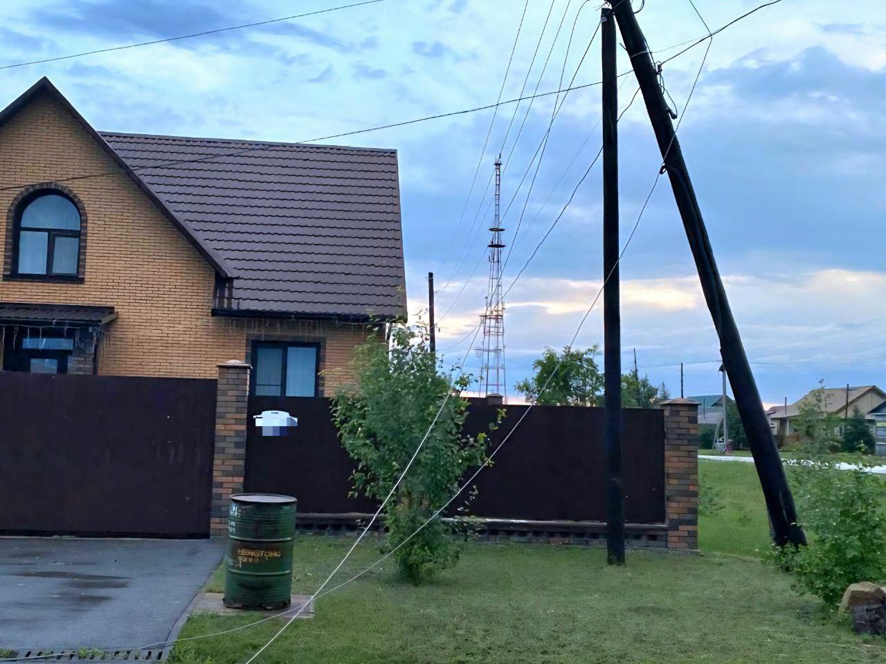 Фото Такого не было никогда. Мощный ураган обрушился на Новосибирскую область — 20 кадров разрушений 10