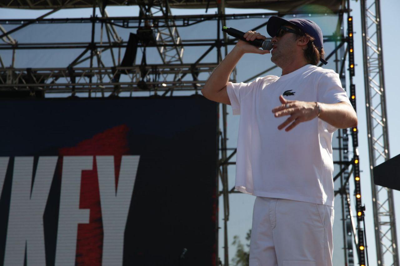 Фото «Вот такие горы». Blizkey зажег в парке «Сибирь-Арена» 1 июня 6 - Сиб.ФМ Фото «Вот такие горы». Blizkey зажег в парке «Сибирь-Арена» 1 июня 6