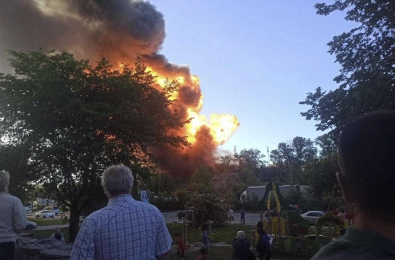 Фото В Новосибирске вспомнили страшные кадры взрыва на АЗС трехлетней давности 5 - Сиб.ФМ Фото В Новосибирске вспомнили страшные кадры взрыва на АЗС трехлетней давности 5